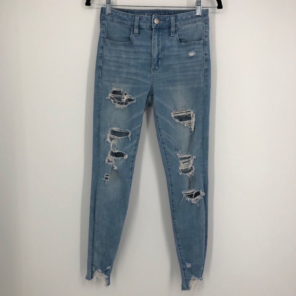 AMERICAN EAGLE Super‎ Hi-Rise Jegging Light Wash Destroyed